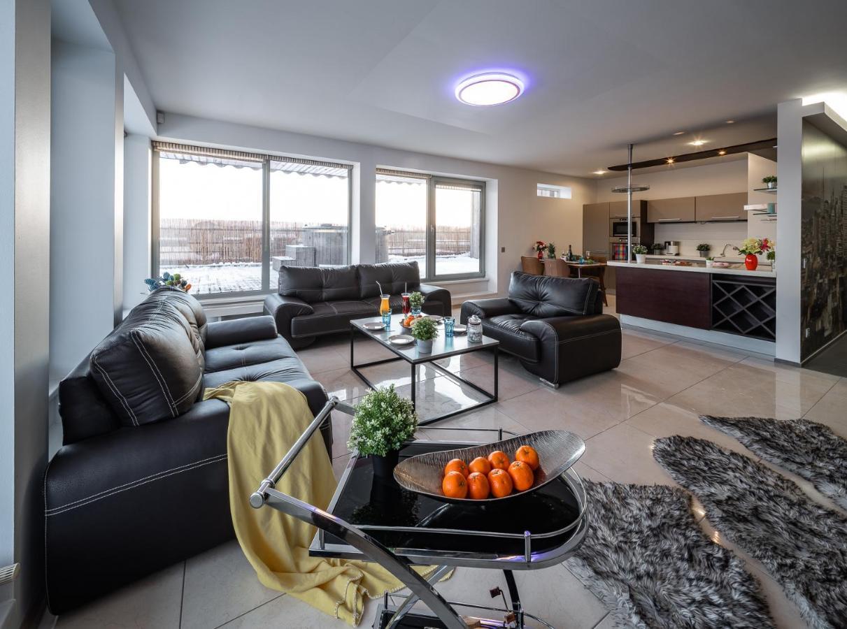 Skyhouse Riga Lux Penthouse & Spa エクステリア 写真